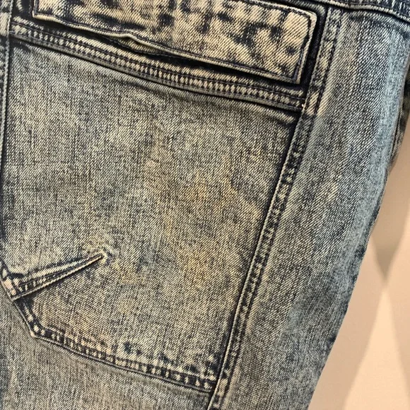 Designer Jeans 👖 - Picture 3 of 4